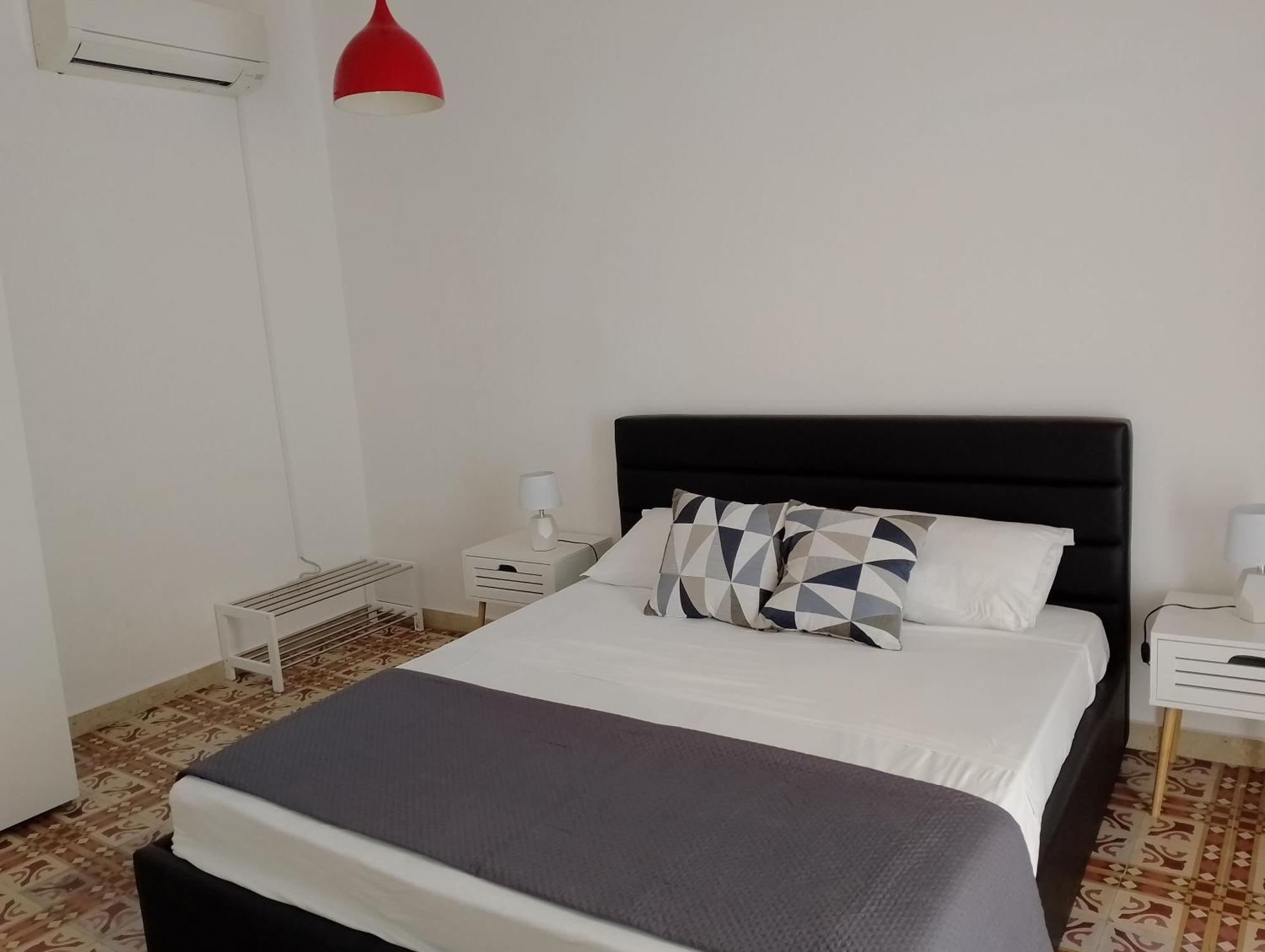 Amira Apartments Trapani Esterno foto